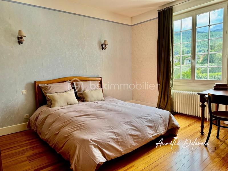 Maison d'architecte - 208 m² - 7 pièces