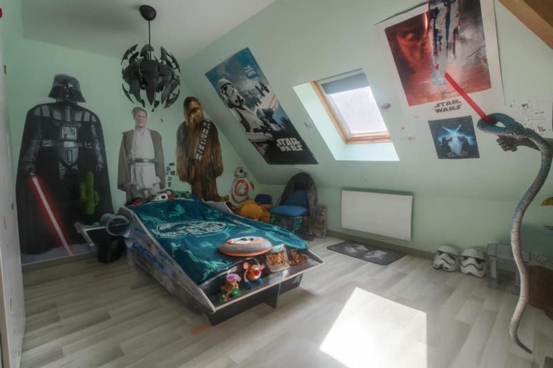 Maison - 223 m² - 9 pièces