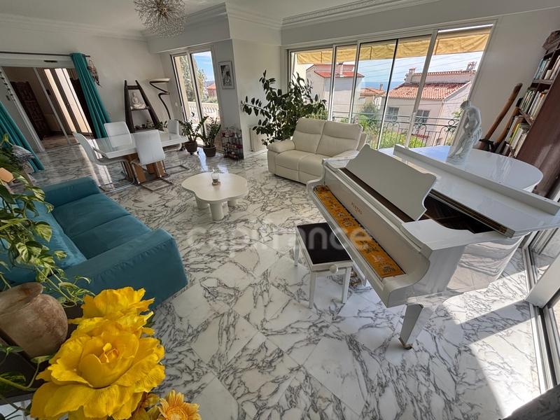 Maison d'architecte - 233 m² - 6 pièces