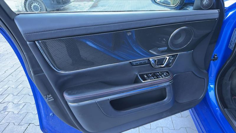 Jaguar Xj 5.0 V8 575 Bva Xjr - Entretien constructeur Toit ouvrant