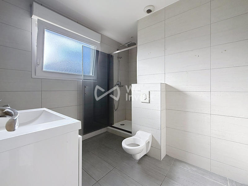 Maison traditionnelle - 100 m² - 5 pièces