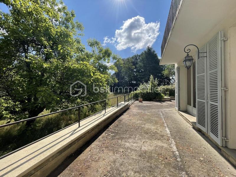 Maison d'architecte - 220 m² - 9 pièces