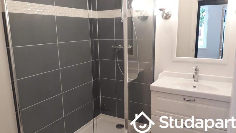 Chambre - 13 m² - 1 pièce