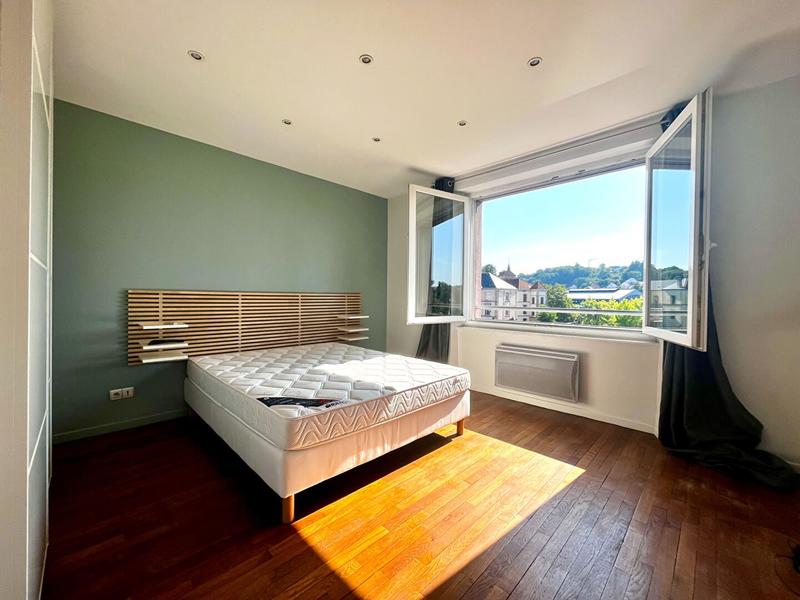 Appartement - 97 m² - 4 pièces