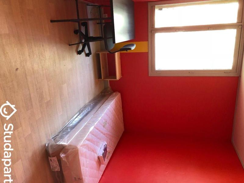 Chambre - 14 m² - 1 pièce