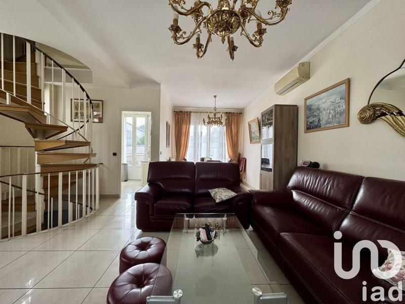 Maison - 104 m² - 4 pièces