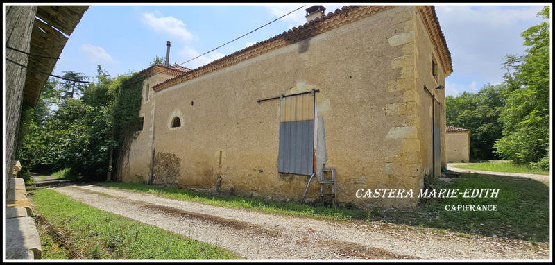 Propriété - 860 m² - 19 pièces