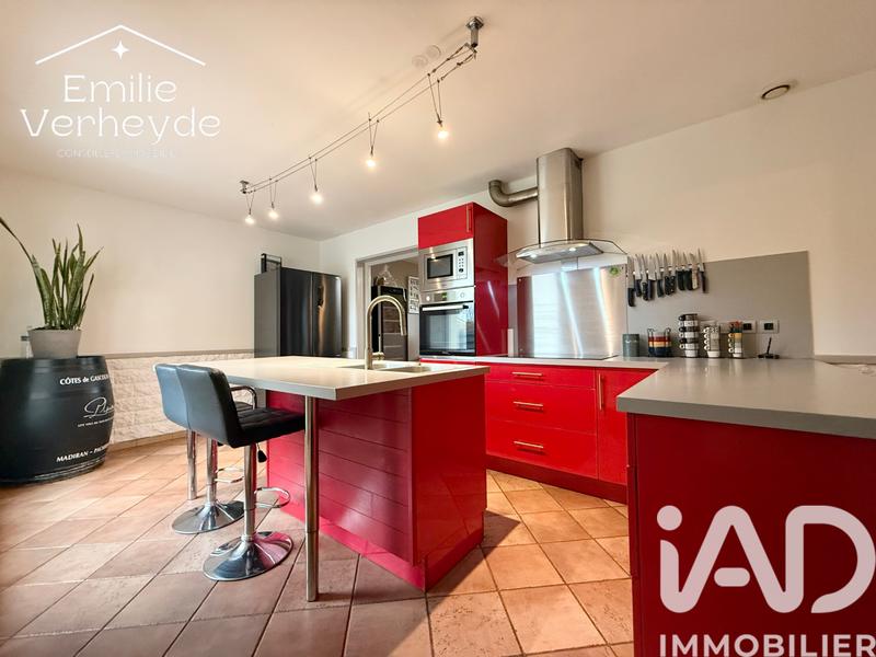 Maison - 205 m² - 4 pièces