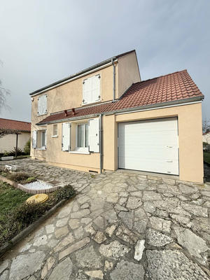 Maison - 104 m² - 5 pièces