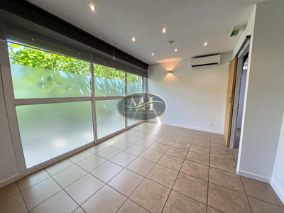 Local commercial - 91 m²