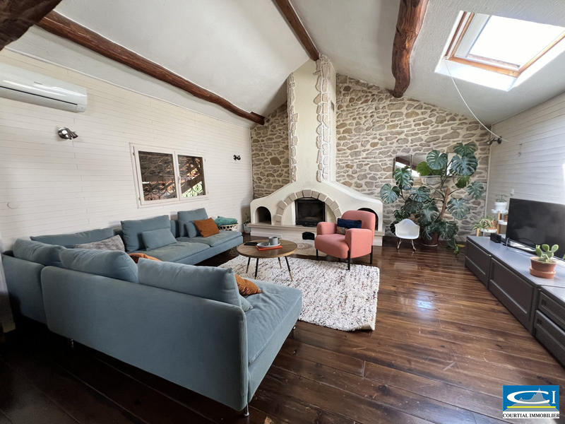 Maison - 202 m² - 7 pièces