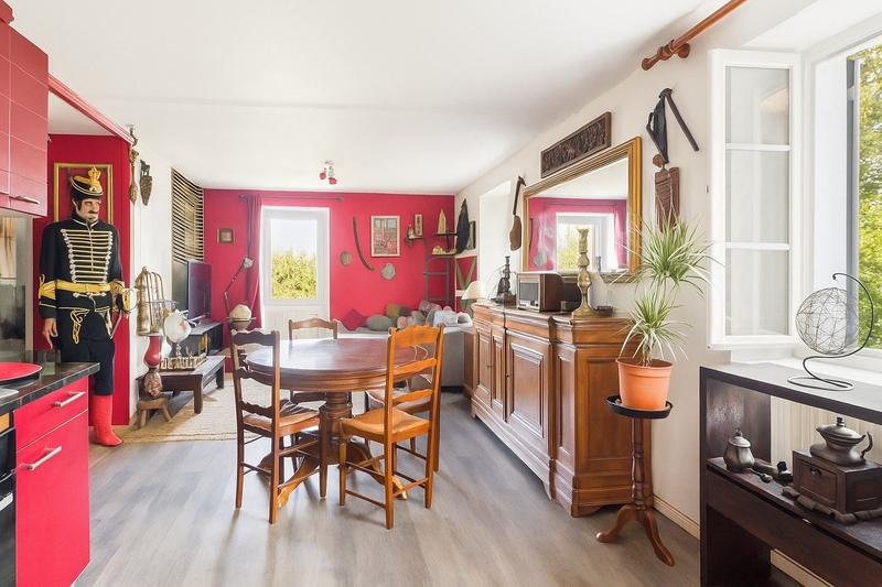 Appartement - 111 m² - 6 pièces