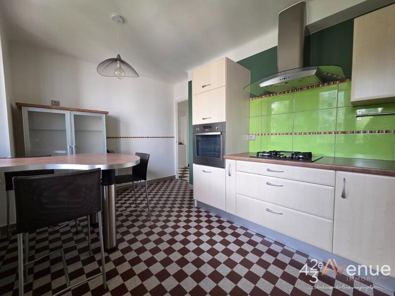 Appartement - 96 m² - 5 pièces