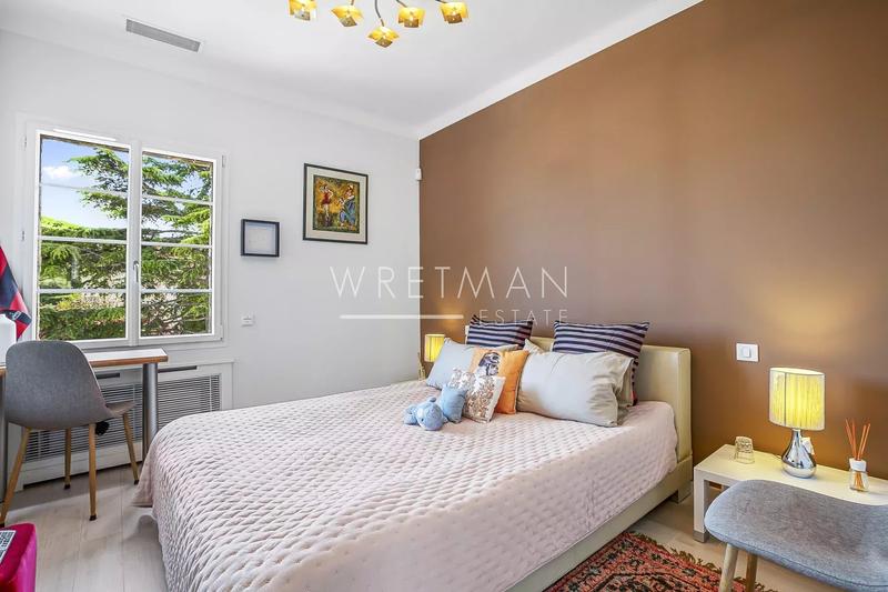 Villa - 270 m² - 7 pièces