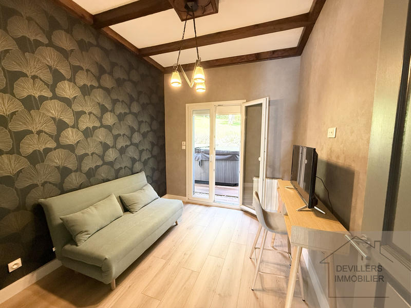 Maison - 220 m² - 5 pièces