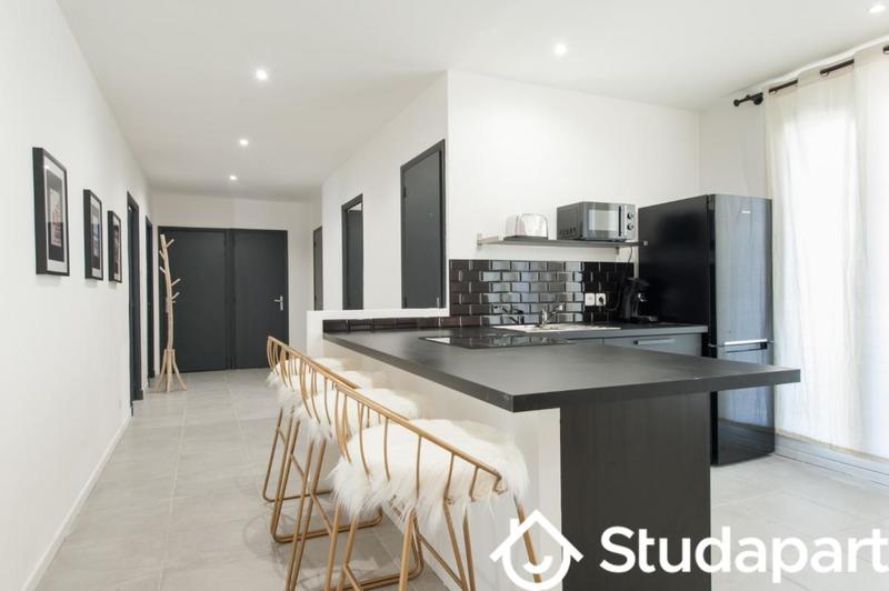 Chambre - 14 m² - 1 pièce