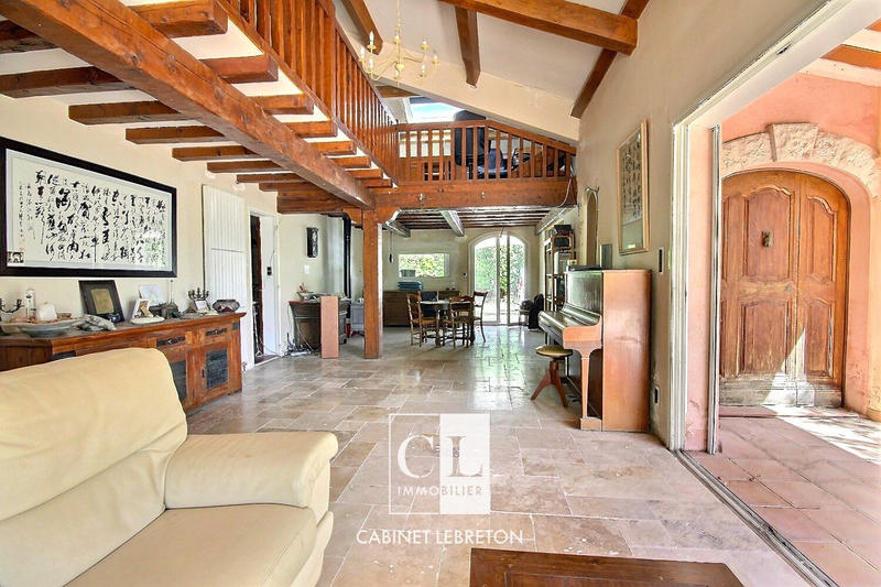 Villa - 295 m² - 5 pièces