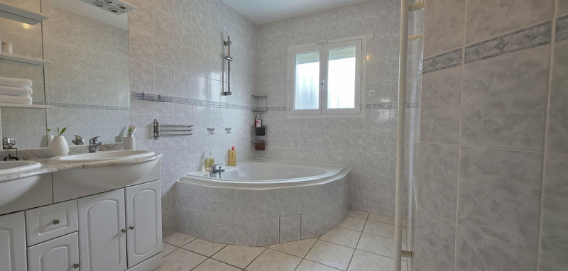 Maison - 159 m² - 5 pièces