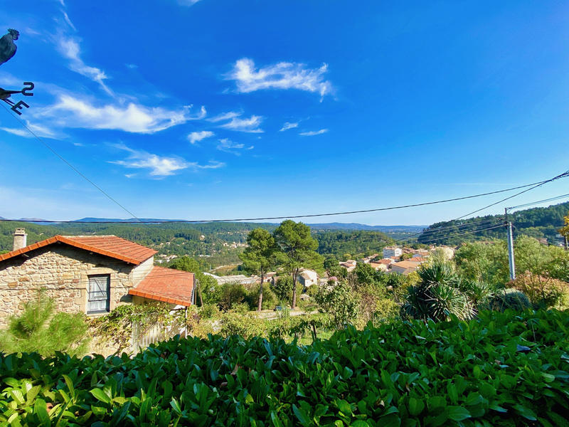 Maison - 106 m² - 5 pièces