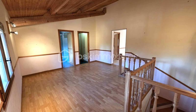 Maison traditionnelle - 176 m² - 7 pièces