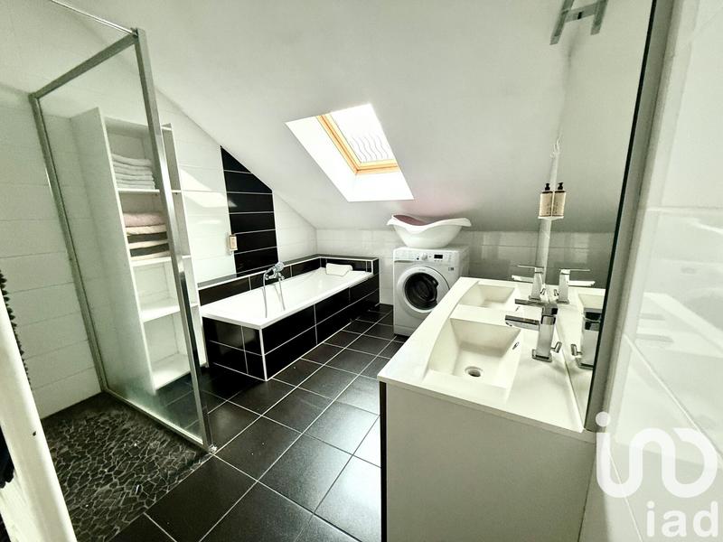 Maison - 106 m² - 5 pièces