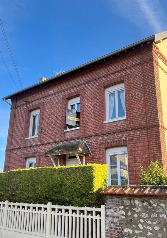 Maison - 187 m² - 9 pièces