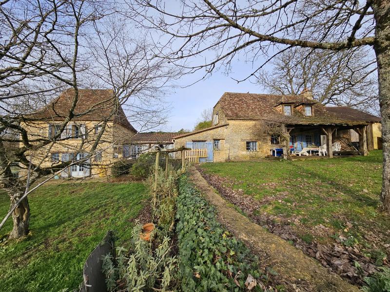 Maison traditionnelle - 240 m² - 7 pièces