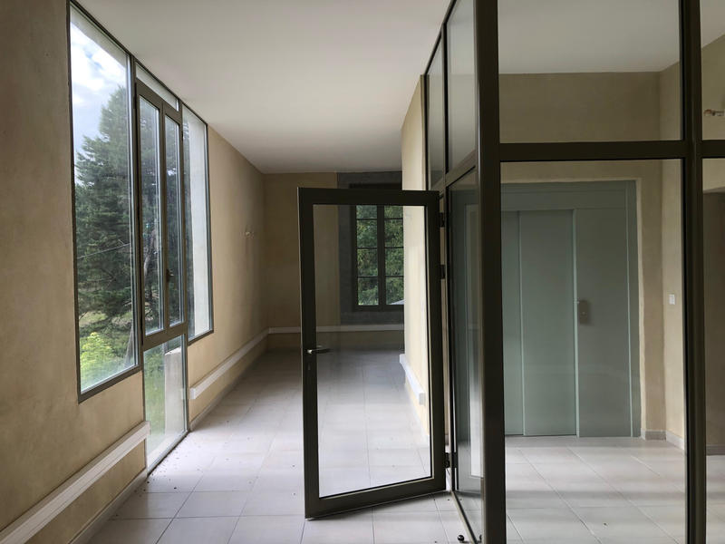 Propriété - 600 m² - 14 pièces