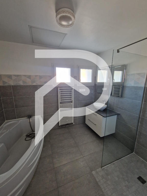 Maison - 91 m² - 4 pièces