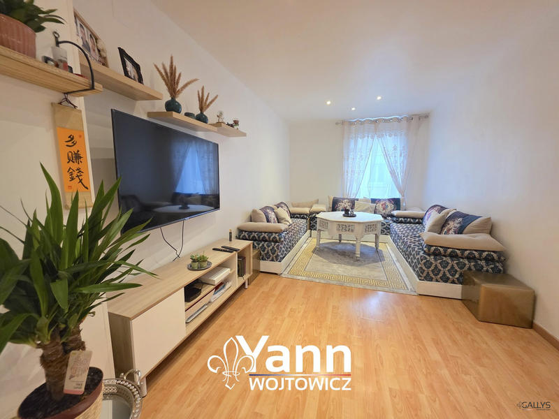 Maison - 350 m² - 11 pièces