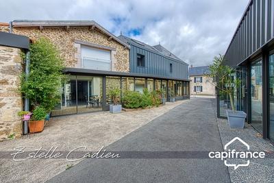 Propriété - 417 m² - 20 pièces