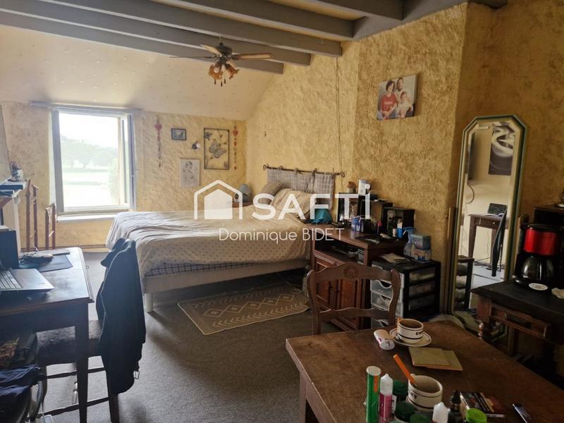 Maison - 210 m² - 7 pièces