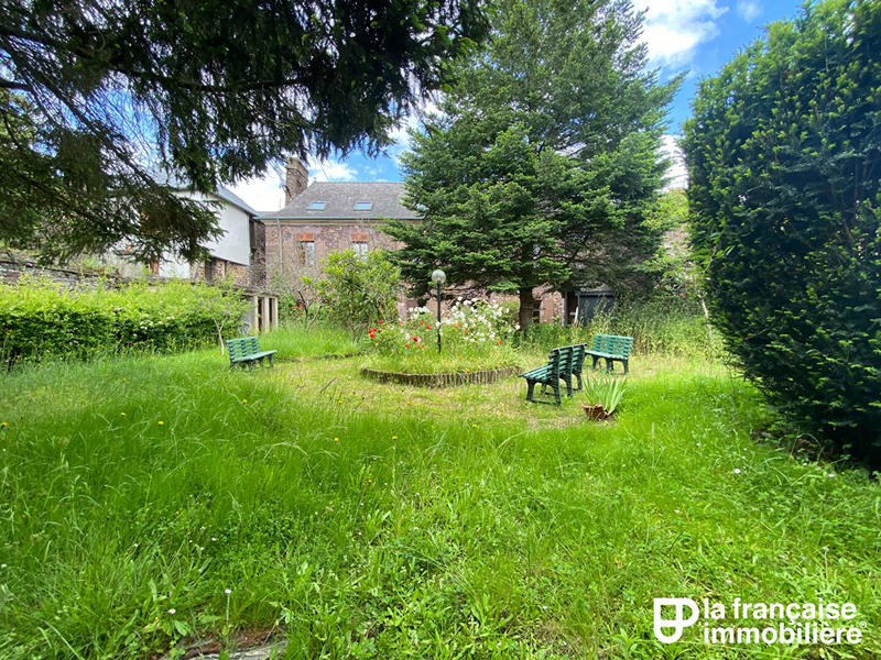 Maison - 262 m² - 14 pièces