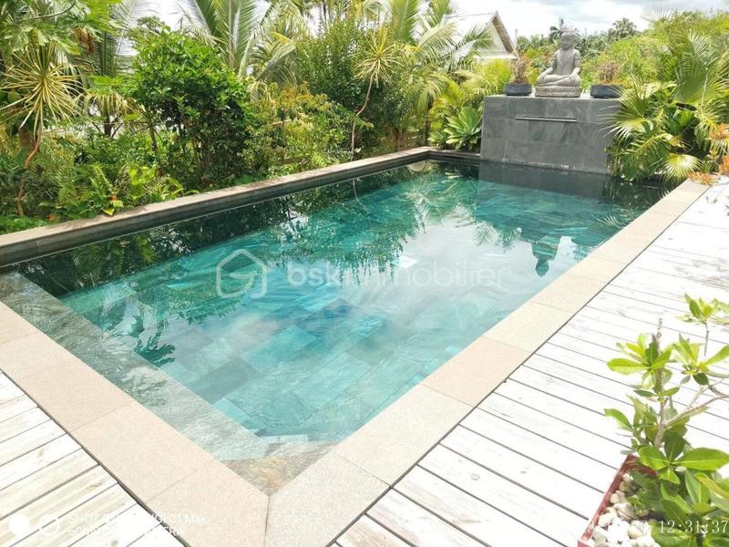 Villa - 246 m² - 9 pièces