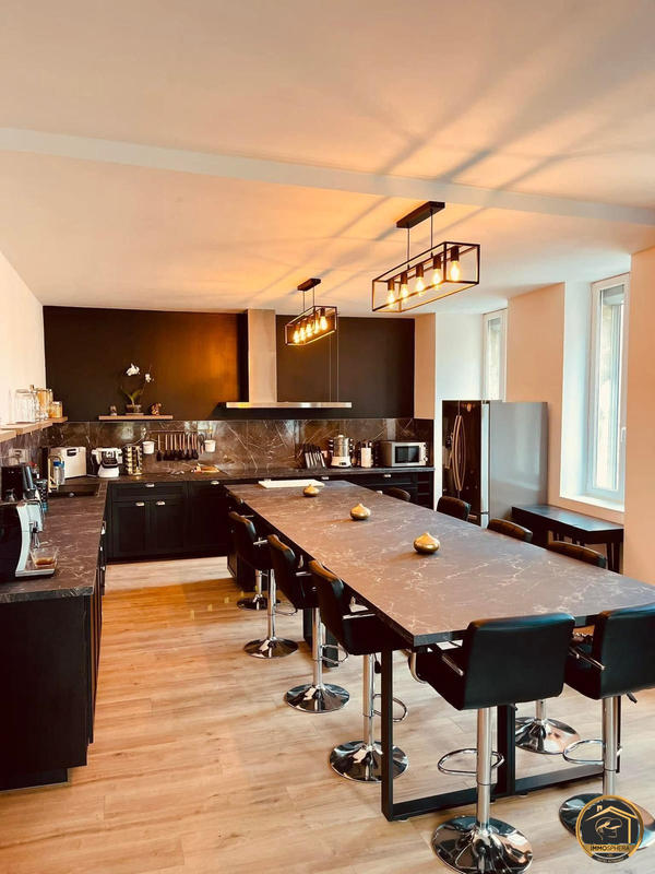 Maison ancienne - 226 m² - 7 pièces