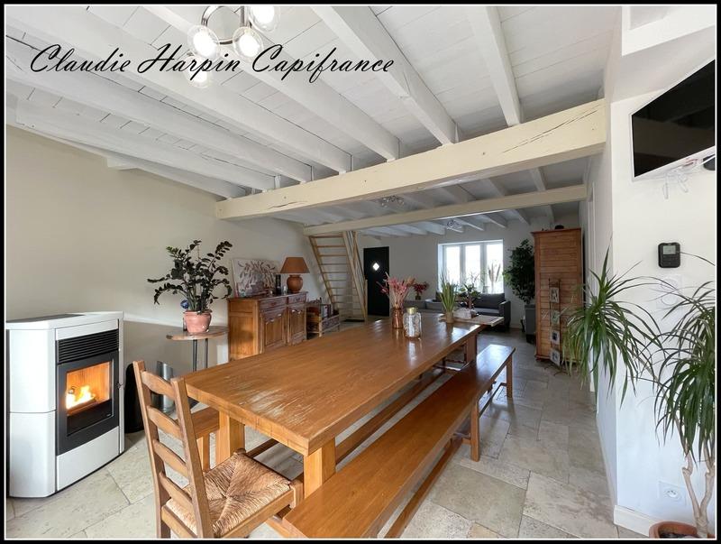 Maison - 246 m² - 10 pièces