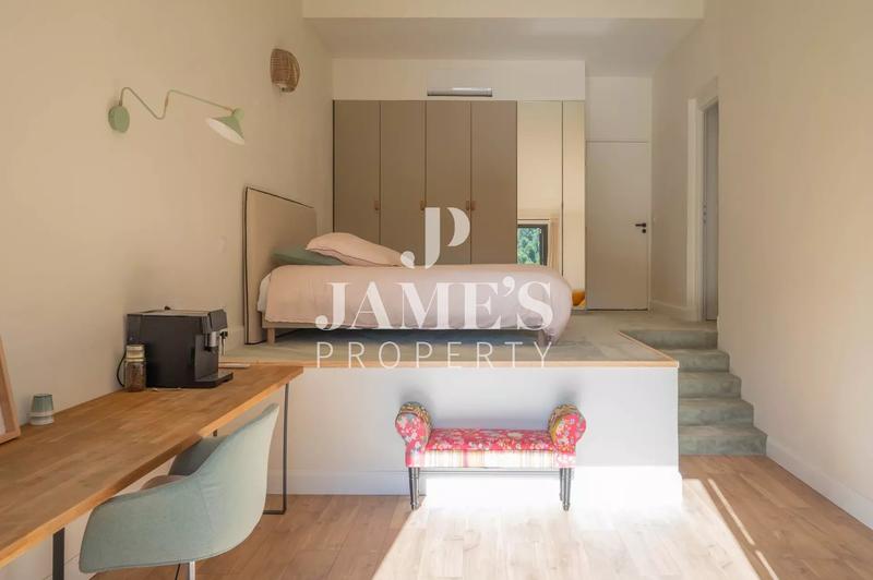 Maison - 180 m² - 5 pièces