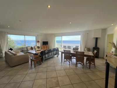 Maison - 320 m² - 11 pièces