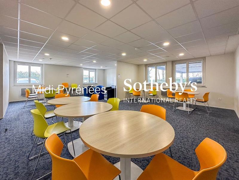 Local d'activités - 4 564 m²