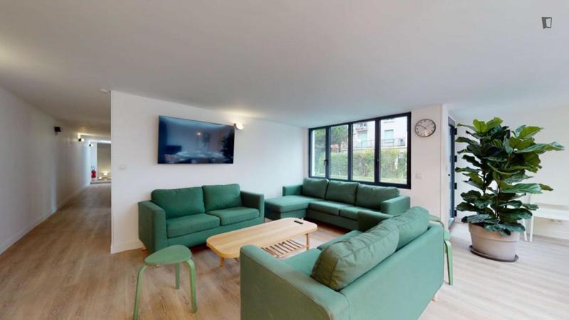 Chambre - 16 m² - 15 pièces