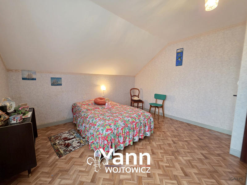 Maison - 96 m² - 5 pièces