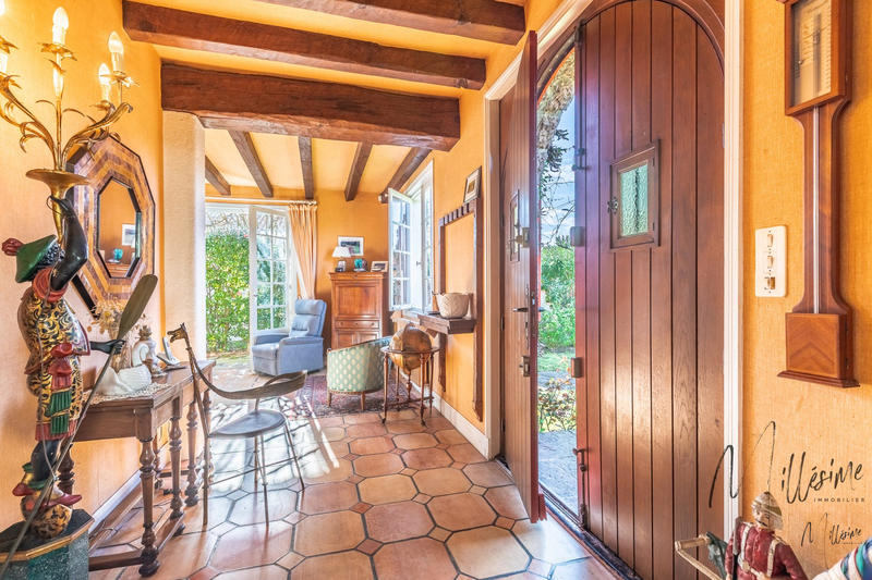 Maison - 180 m² - 6 pièces