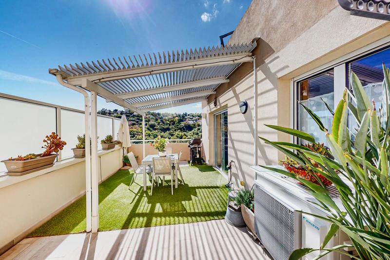 Appartement ancien - 71 m² - 3 pièces