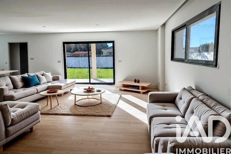 Maison - 120 m² - 5 pièces