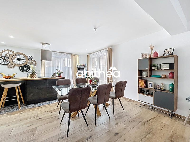 Maison - 100 m² - 5 pièces