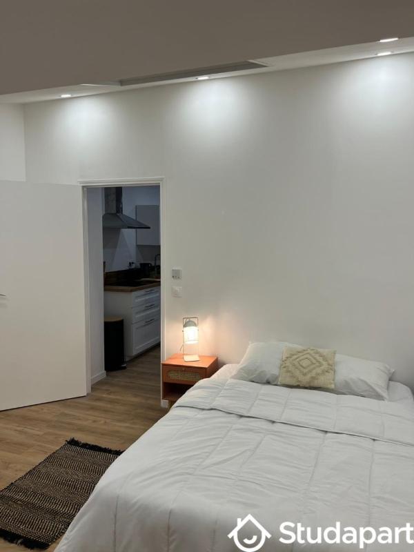 Chambre - 14 m² - 1 pièce