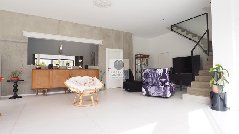 Maison - 166 m² - 6 pièces