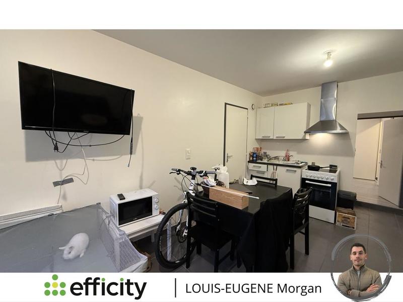 Immeuble - 150 m² - 10 pièces