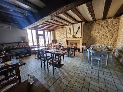 Local commercial - 208 m² - 7 pièces