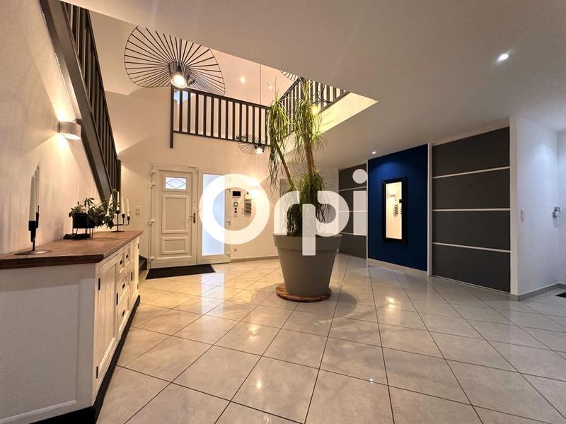 Maison - 336 m² - 7 pièces